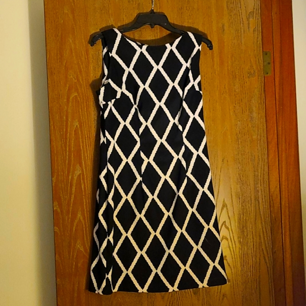 AB Studios Size 8 Black/White Sleeveless Sheath